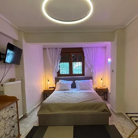 Ano Poli Modern Apartment